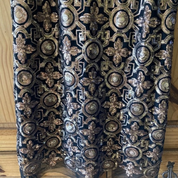 Chelsea & Violet Black and Gold Sleeveless Mini Dress - Picture 3 of 10